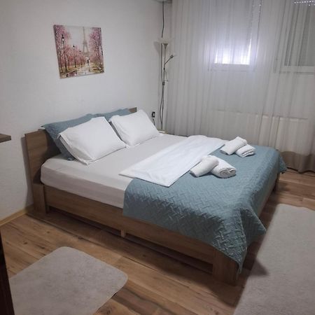 Nesi Apartmenti Priștina Exterior foto